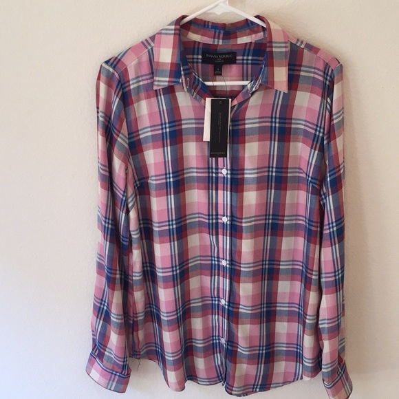 Banana Republic Tops - NWT BANANA REPUBLIC Classic Fit Blouse